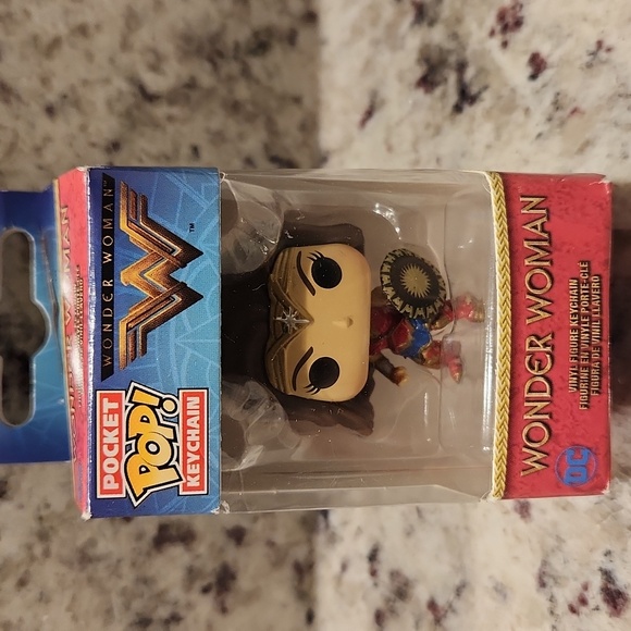Funko Pocket Pop Keychain Wonder Woman - Picture 1 of 7